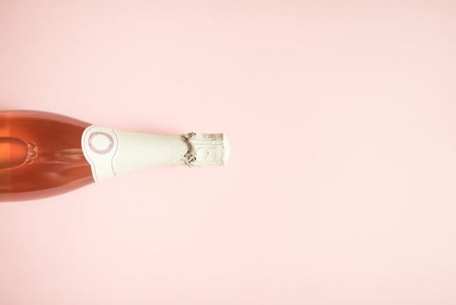 Rose Champagne: Elegance, Colour and Berry Flavours